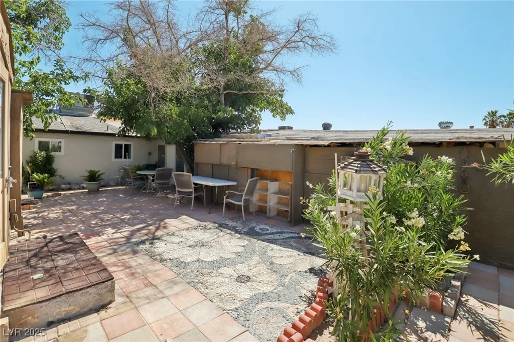 4027 Maple Hill, Las Vegas, NV 89115
