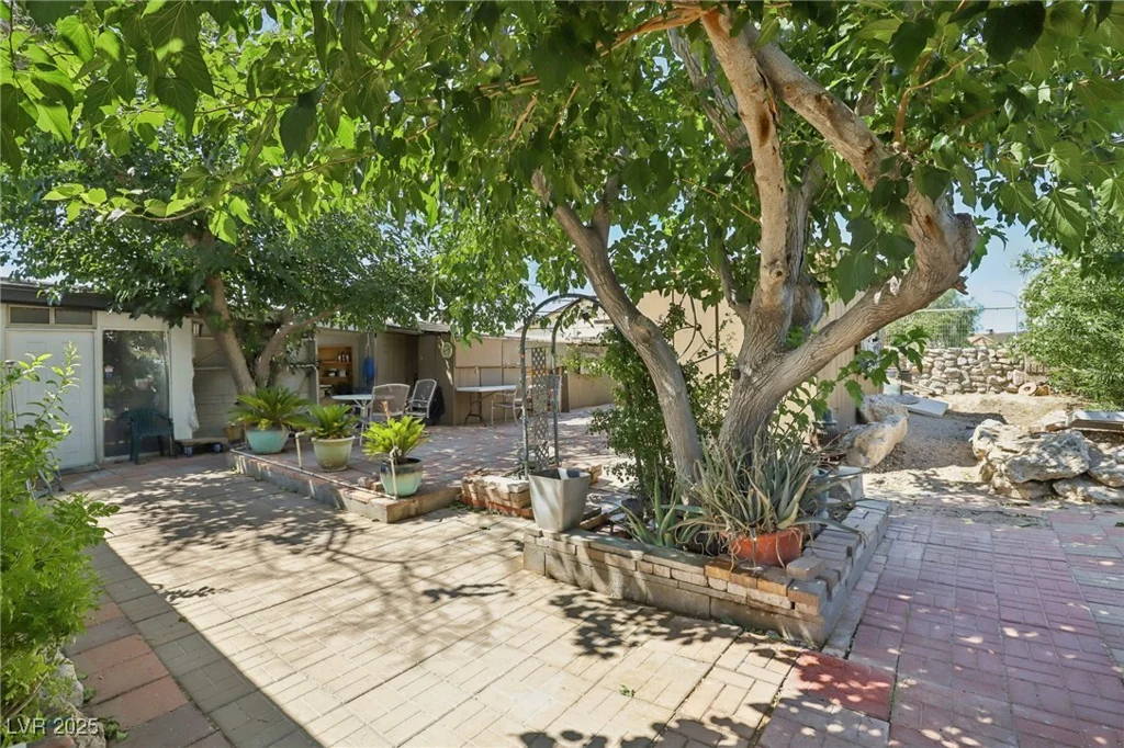 4027 Maple Hill, Las Vegas, NV 89115