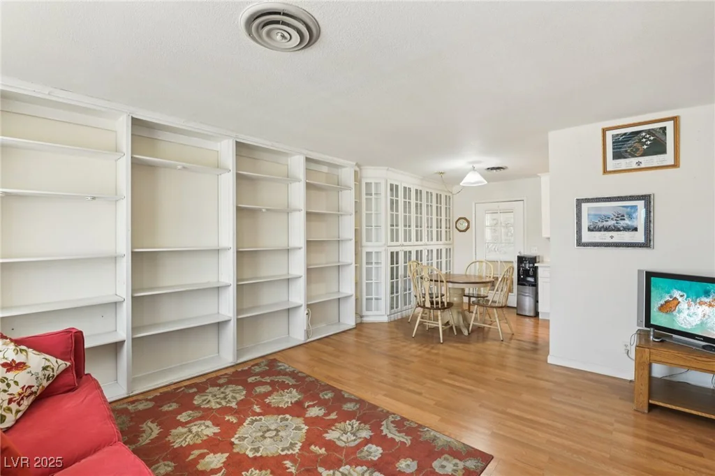 4027 Maple Hill, Las Vegas, NV 89115