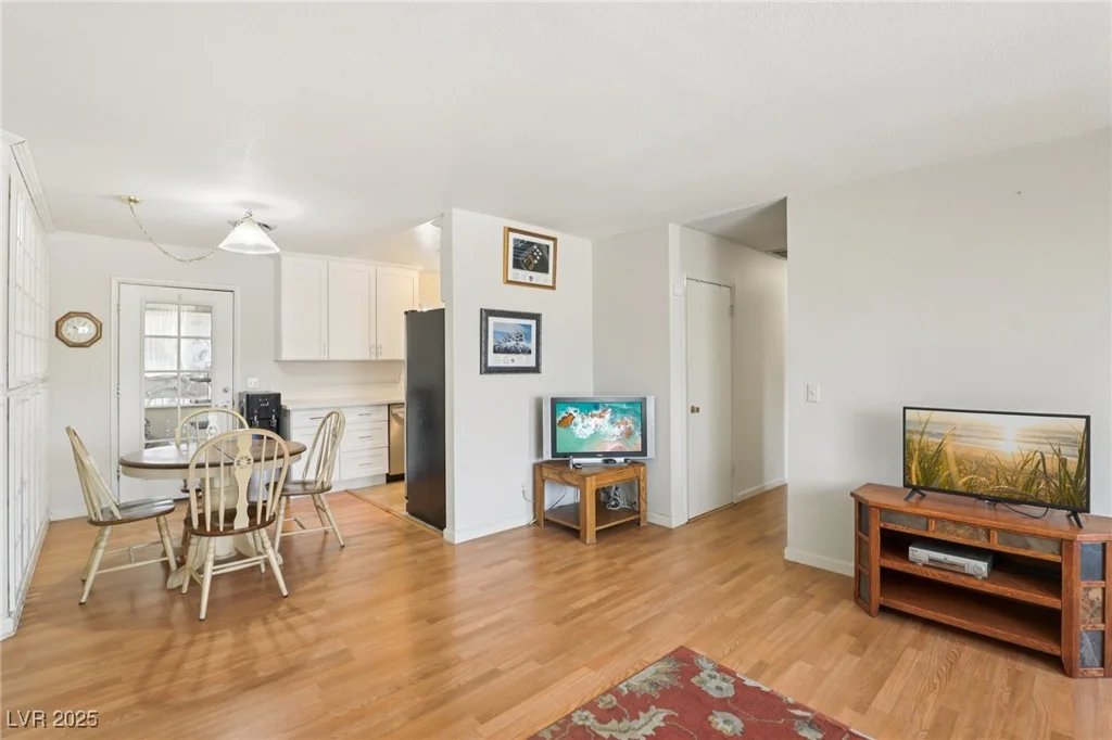 4027 Maple Hill, Las Vegas, NV 89115