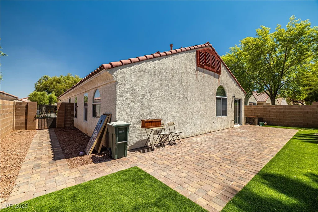 3597 Cherbourg, Las Vegas, NV 89141