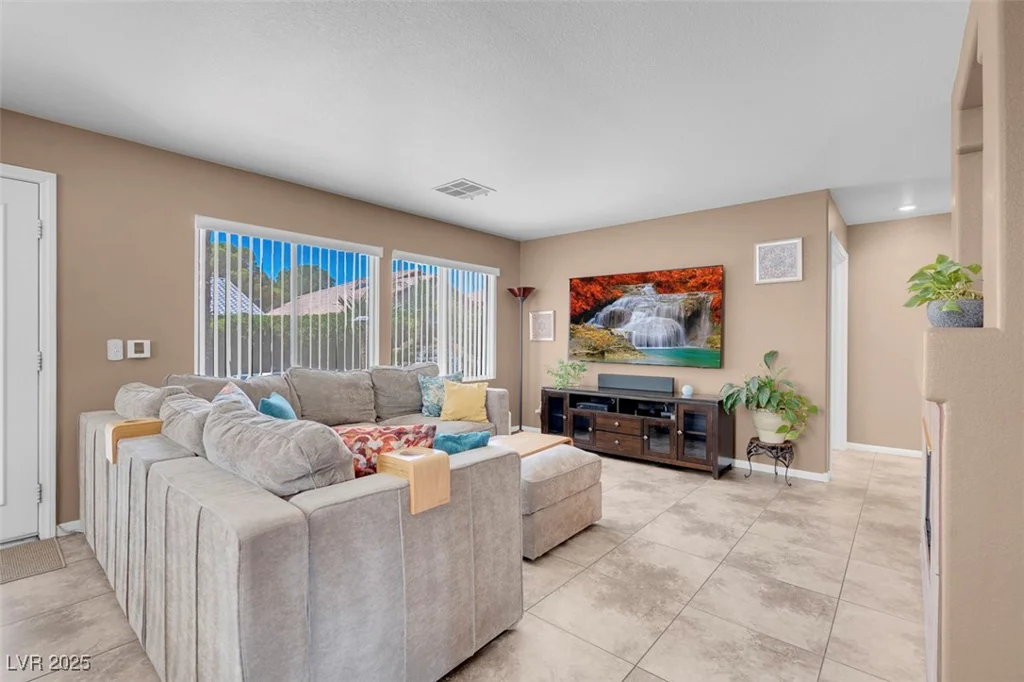 9909 Masked Duck, Las Vegas, NV 89117