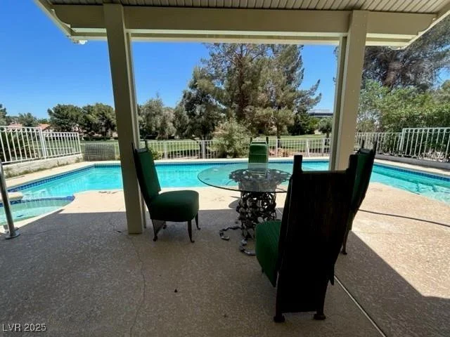 3142 Bel Air, Las Vegas, NV 89109