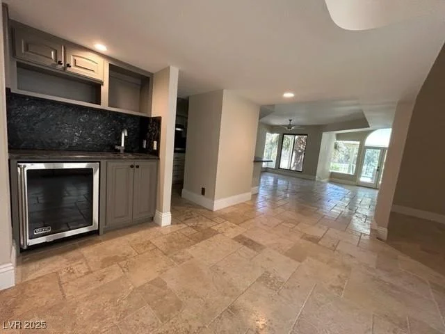 3142 Bel Air, Las Vegas, NV 89109