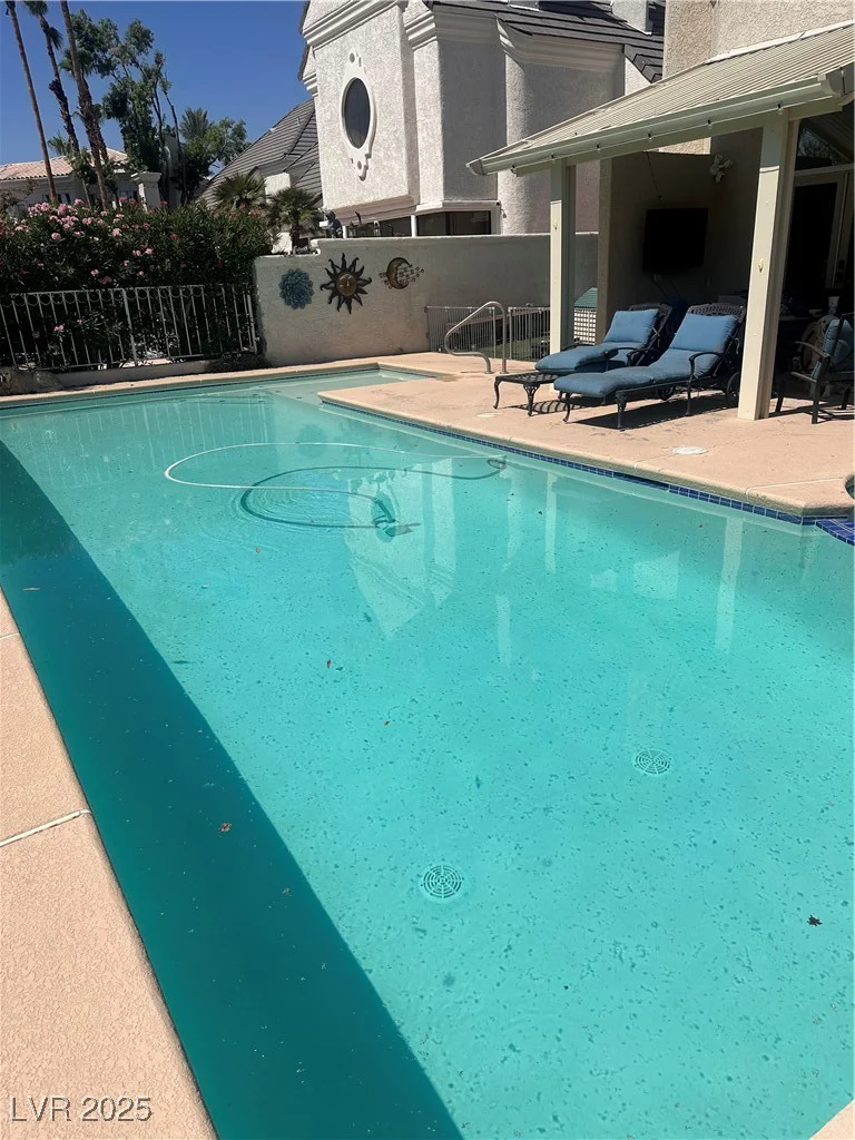 3142 Bel Air, Las Vegas, NV 89109