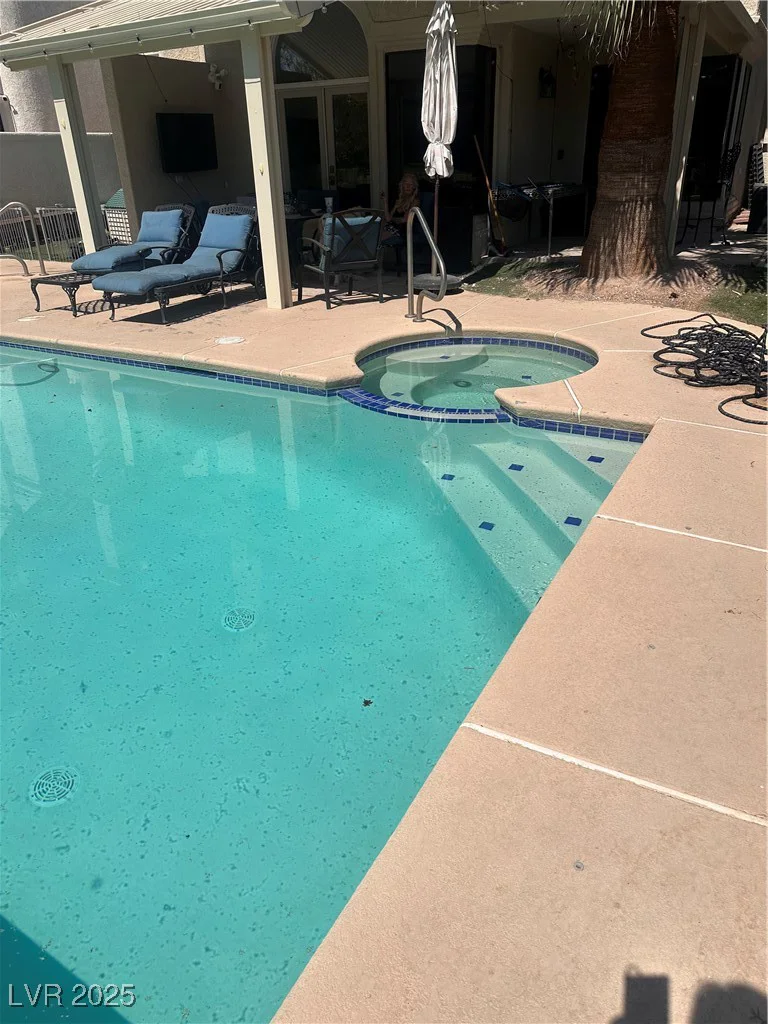 3142 Bel Air, Las Vegas, NV 89109