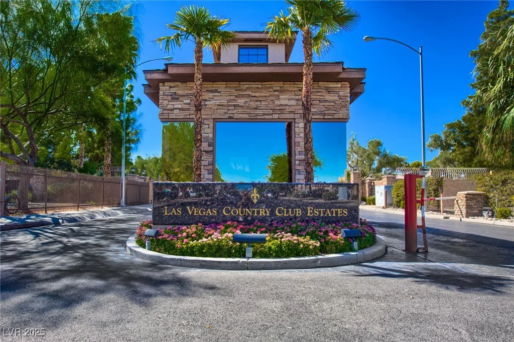 3142 Bel Air, Las Vegas, NV 89109
