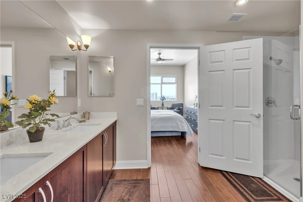 150 Las Vegas, Las Vegas, NV 89101