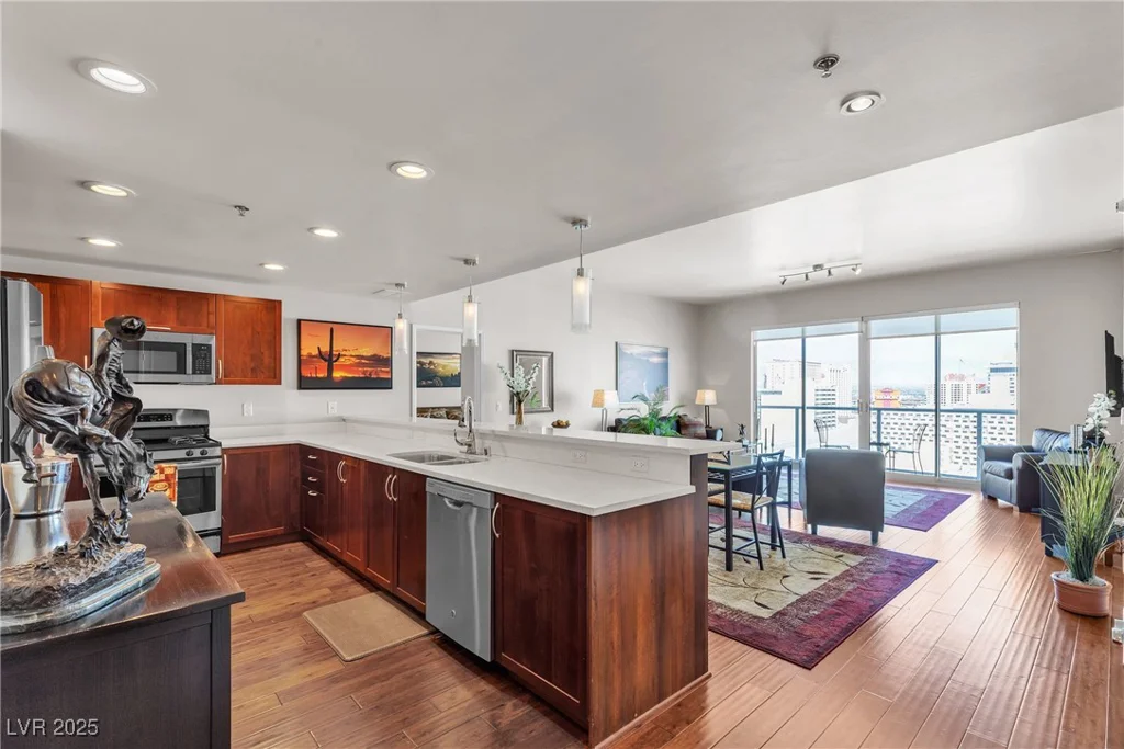 150 Las Vegas, Las Vegas, NV 89101