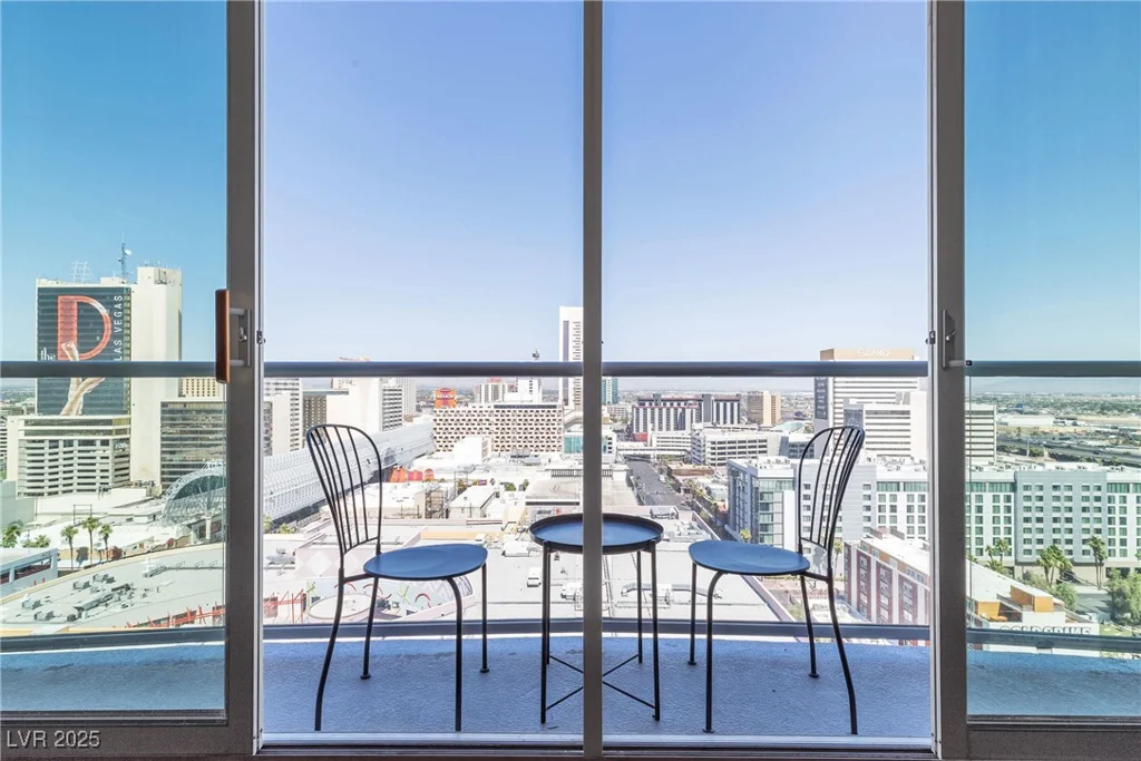 150 Las Vegas, Las Vegas, NV 89101
