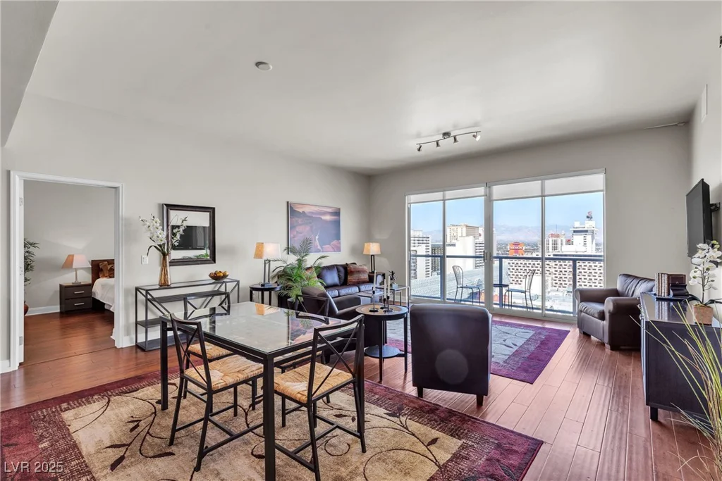 150 Las Vegas, Las Vegas, NV 89101