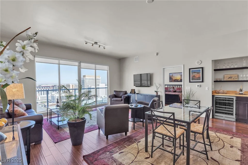 150 Las Vegas, Las Vegas, NV 89101