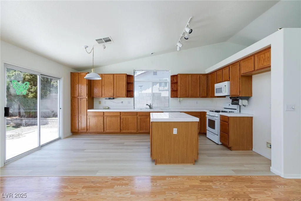 849 Ringwood, Las Vegas, NV 89110