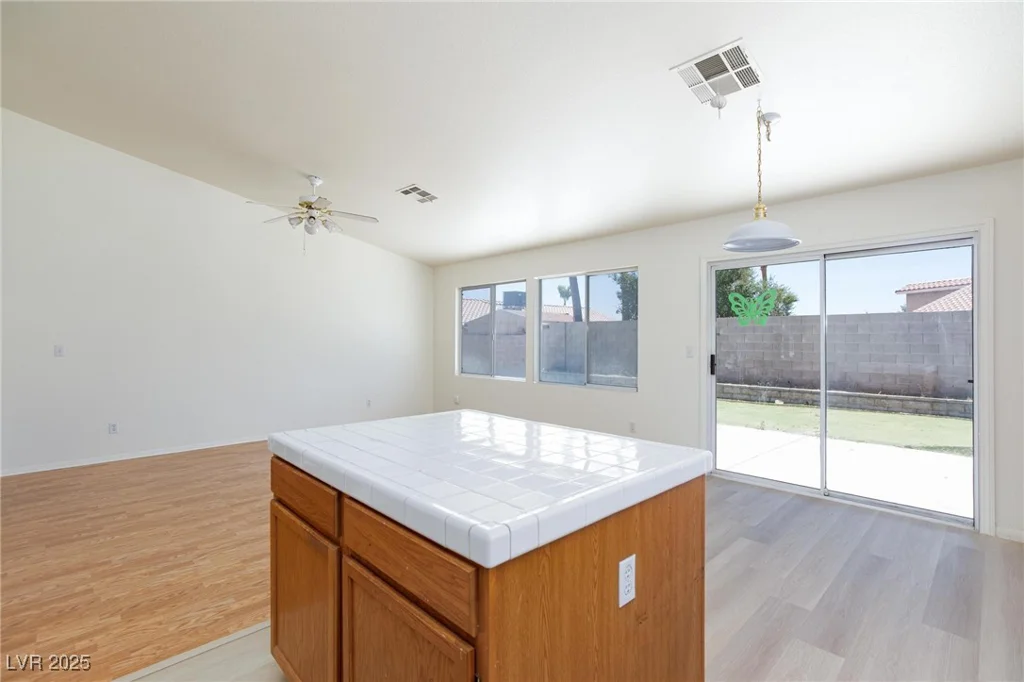 849 Ringwood, Las Vegas, NV 89110