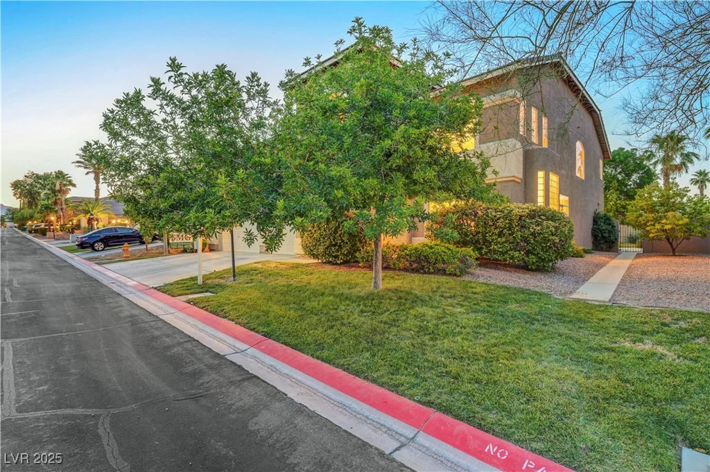 8812 Glenistar Gate, Las Vegas, NV 89143