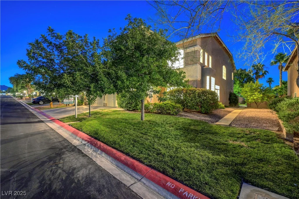 8812 Glenistar Gate, Las Vegas, NV 89143
