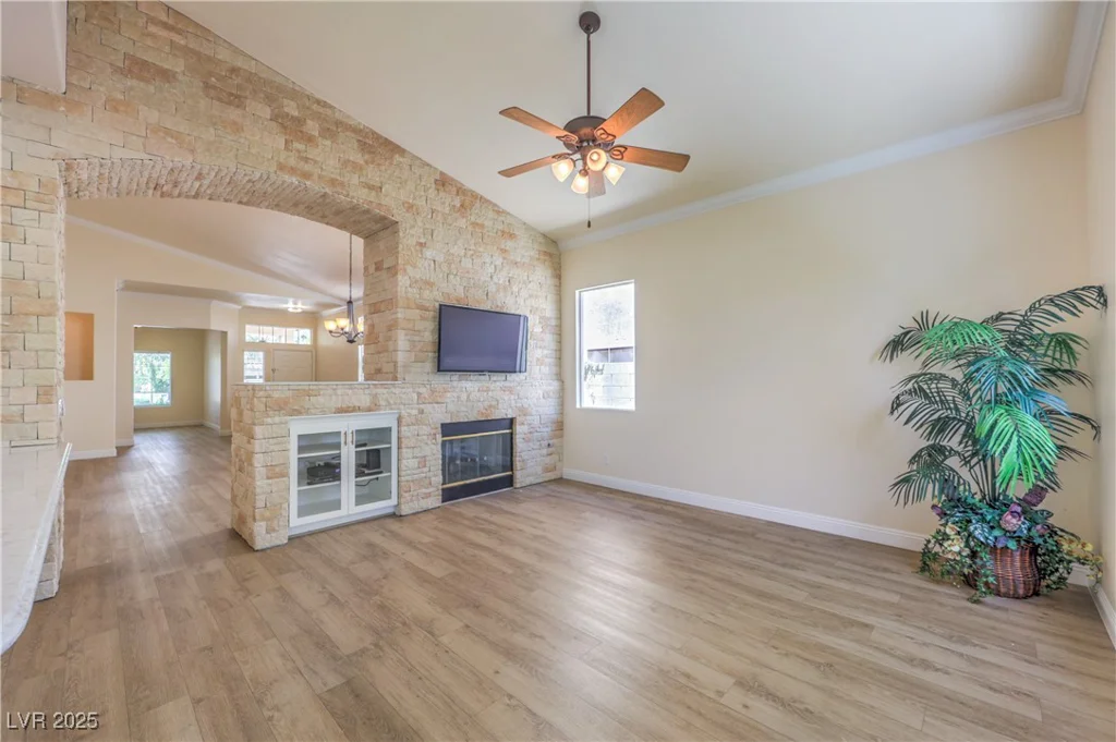 1869 Desert Forest, Henderson, NV 89012