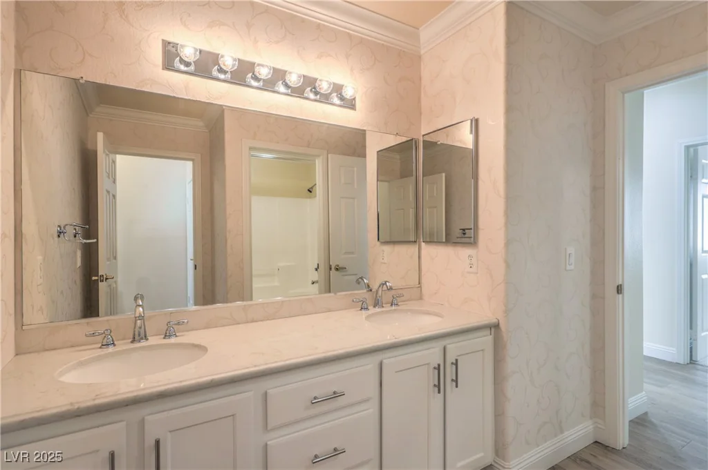 1869 Desert Forest, Henderson, NV 89012