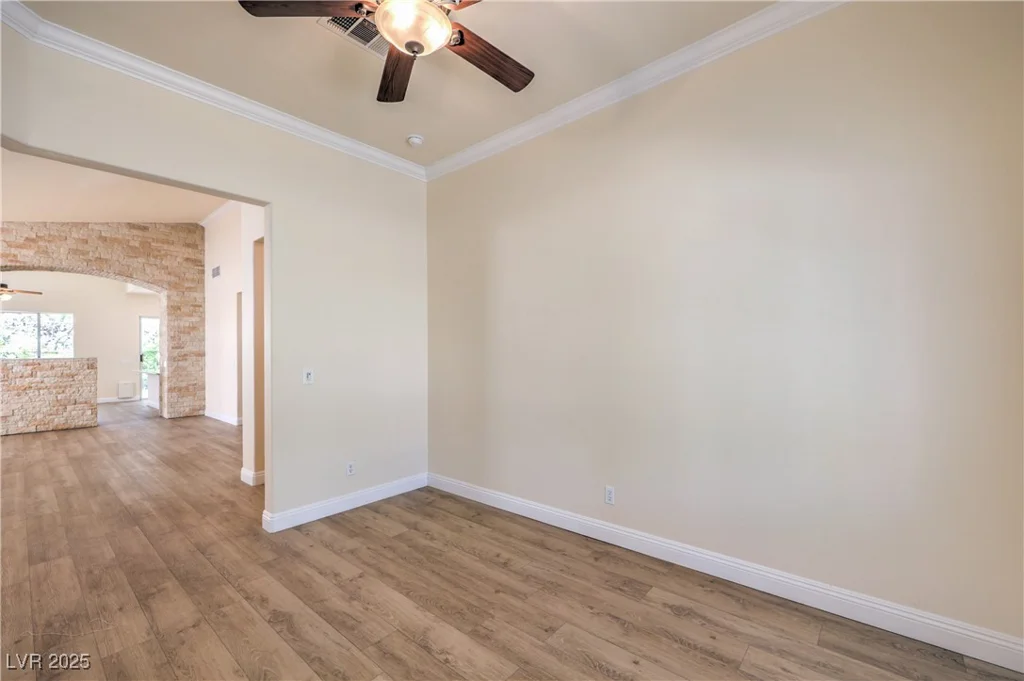 1869 Desert Forest, Henderson, NV 89012