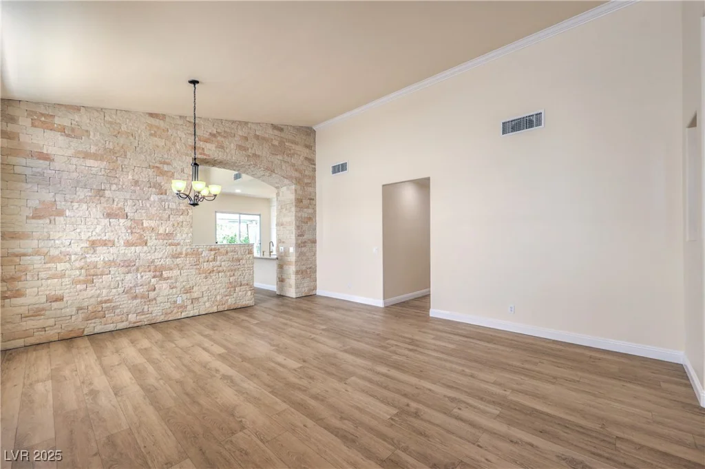 1869 Desert Forest, Henderson, NV 89012