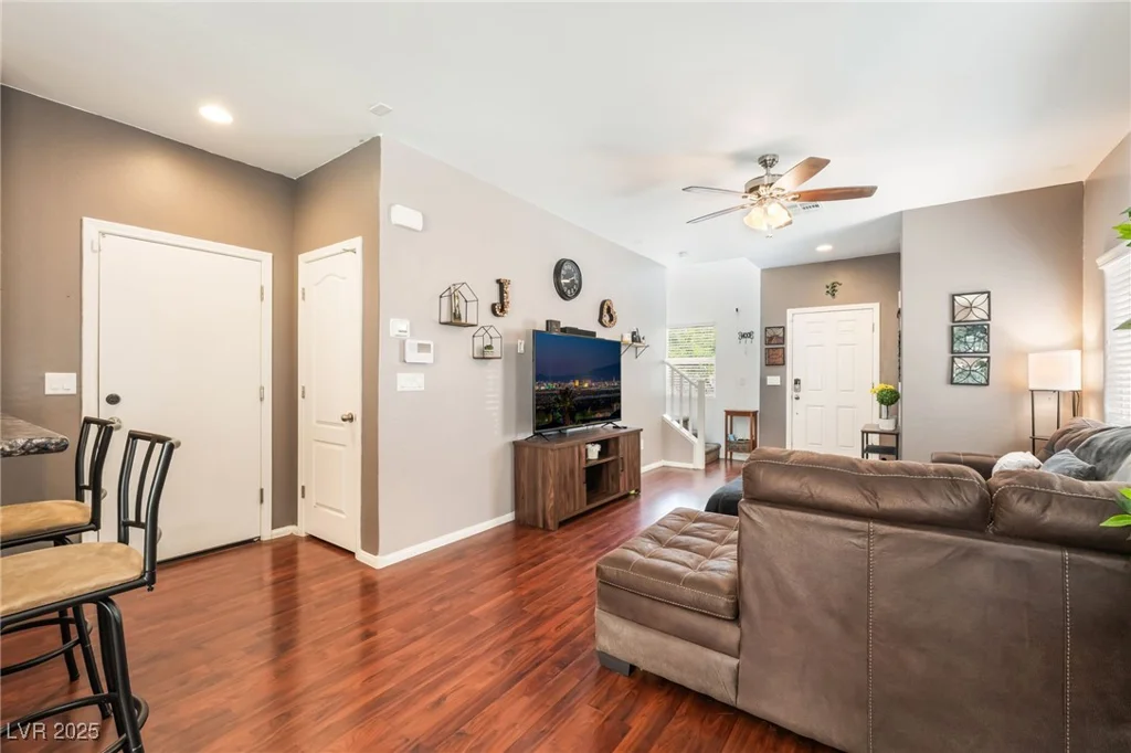 9112 Picturesque, Las Vegas, NV 89149