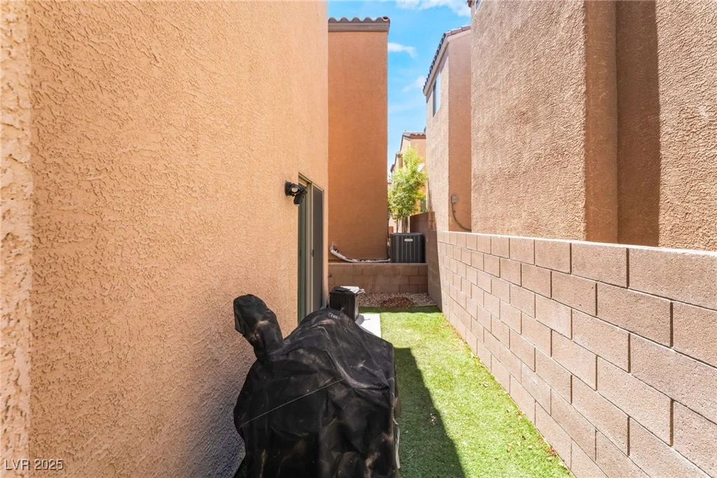 9112 Picturesque, Las Vegas, NV 89149