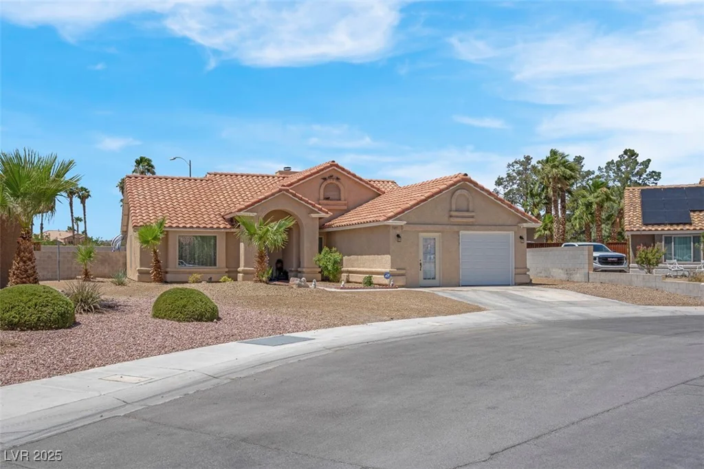 5033 Austrian, Las Vegas, NV 89130