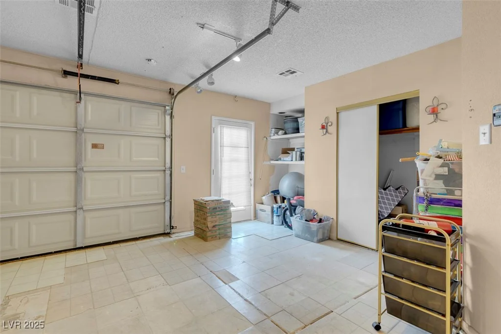 5033 Austrian, Las Vegas, NV 89130
