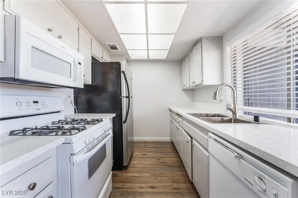 1440 Vegas Valley, Las Vegas, NV 89169