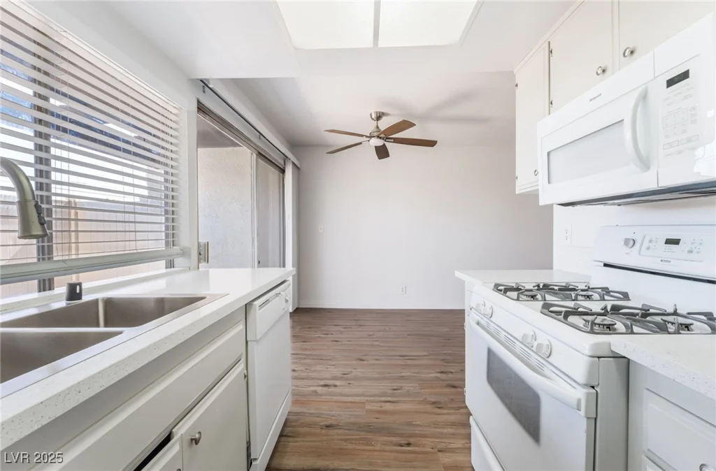 1440 Vegas Valley, Las Vegas, NV 89169