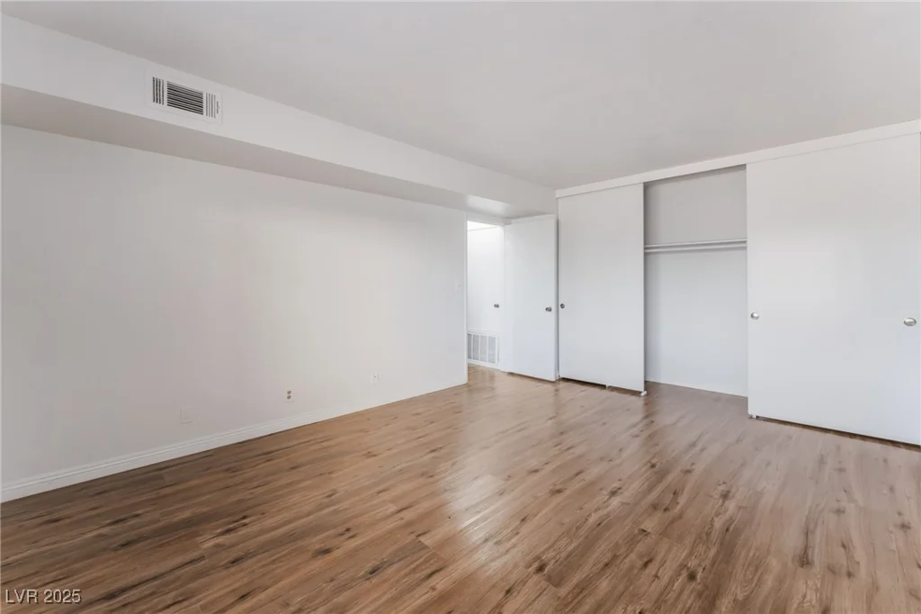 1440 Vegas Valley, Las Vegas, NV 89169