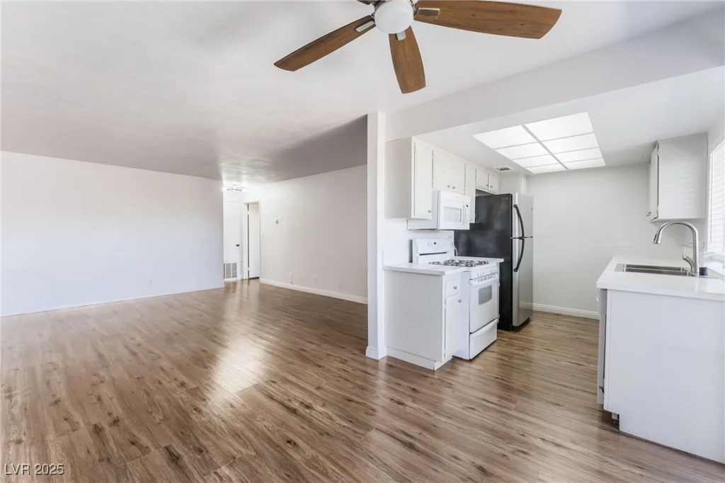 1440 Vegas Valley, Las Vegas, NV 89169