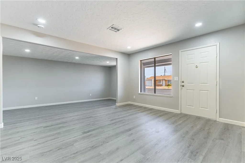 5800 Auborn, Las Vegas, NV 89108