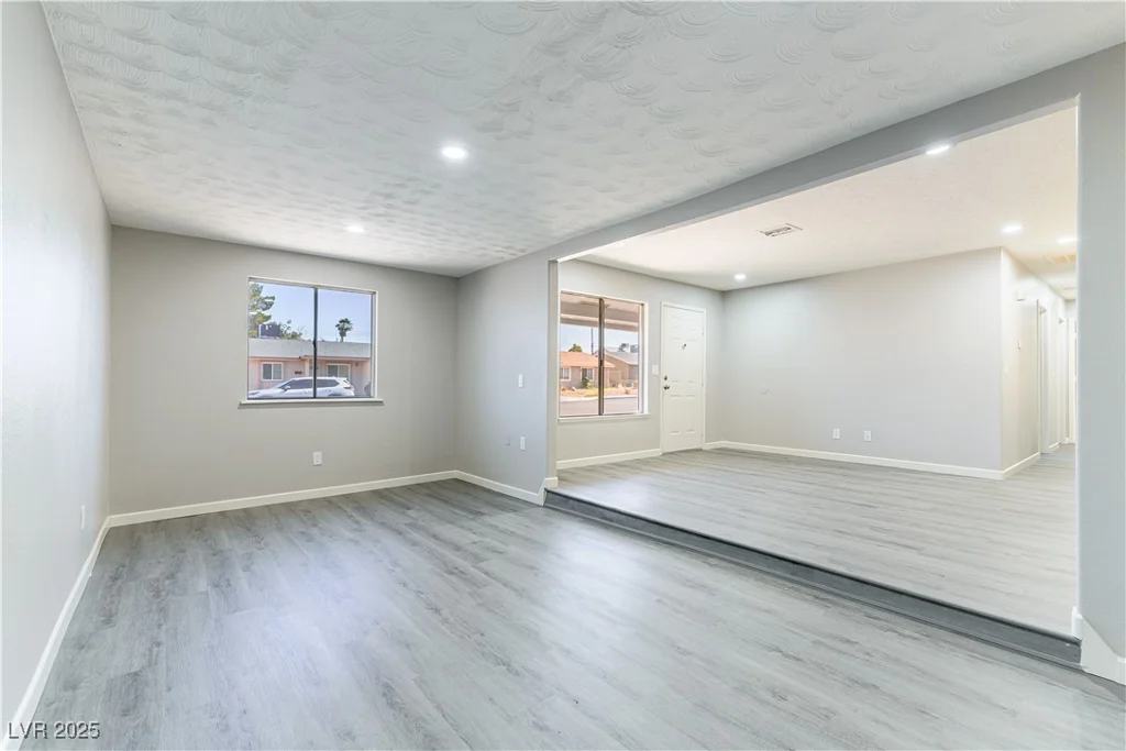 5800 Auborn, Las Vegas, NV 89108