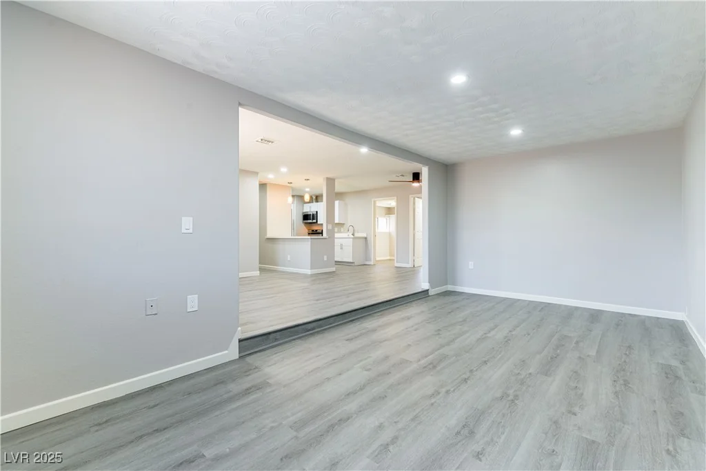 5800 Auborn, Las Vegas, NV 89108