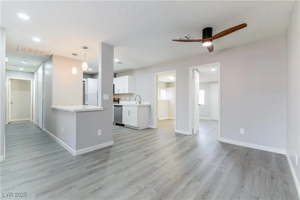 5800 Auborn, Las Vegas, NV 89108