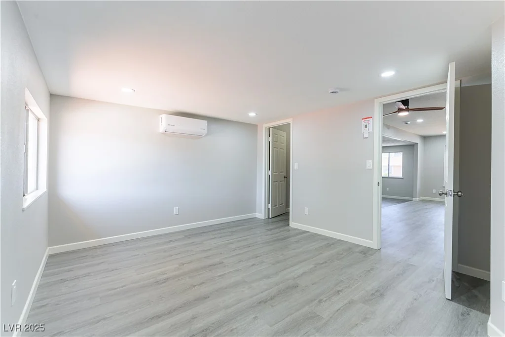 5800 Auborn, Las Vegas, NV 89108