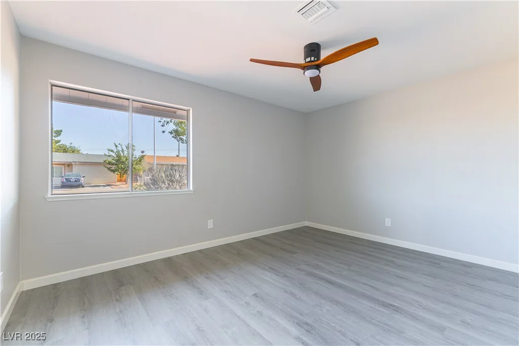 5800 Auborn, Las Vegas, NV 89108