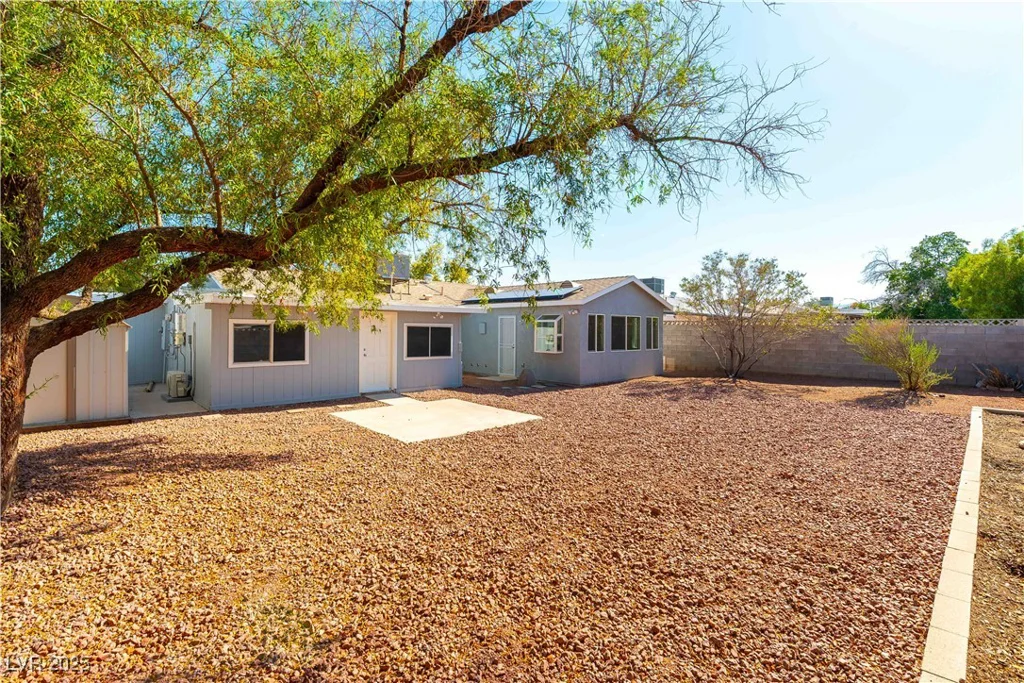 5800 Auborn, Las Vegas, NV 89108