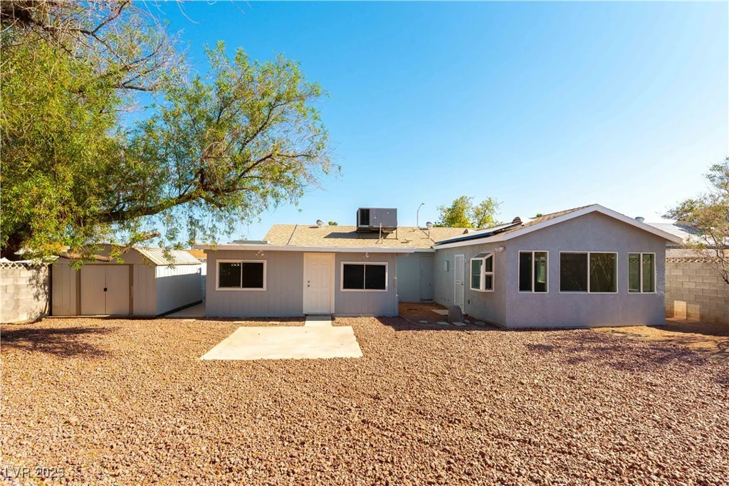 5800 Auborn, Las Vegas, NV 89108
