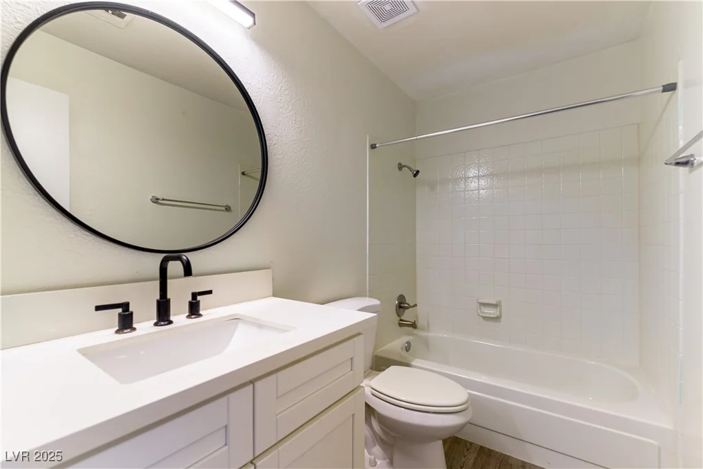 2241 Tall Pine, Las Vegas, NV 89108