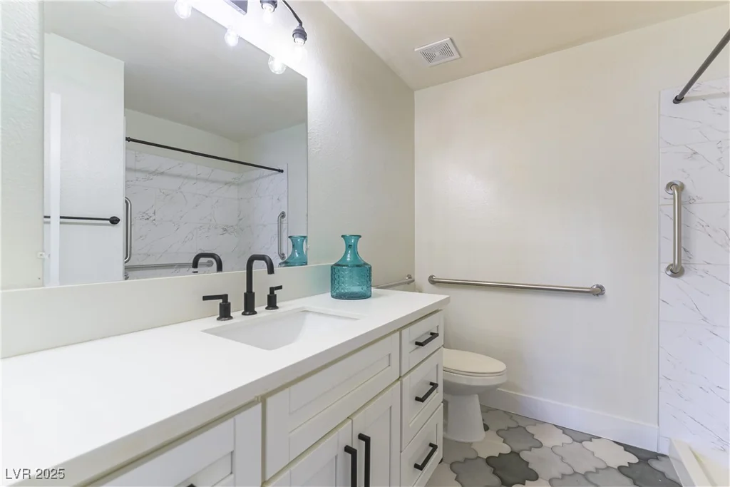 2241 Tall Pine, Las Vegas, NV 89108