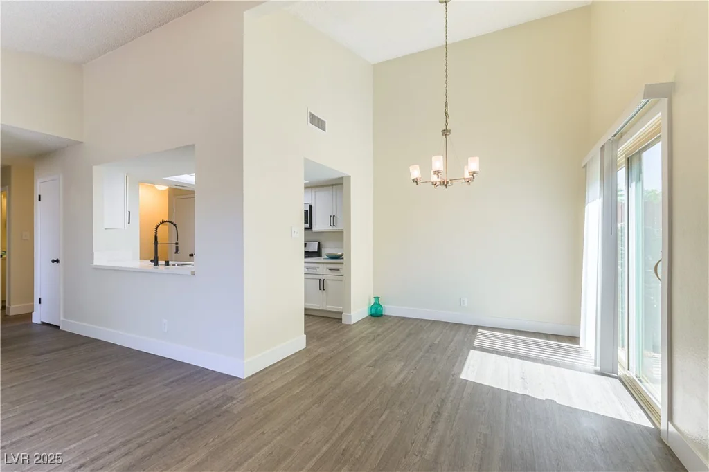 2241 Tall Pine, Las Vegas, NV 89108