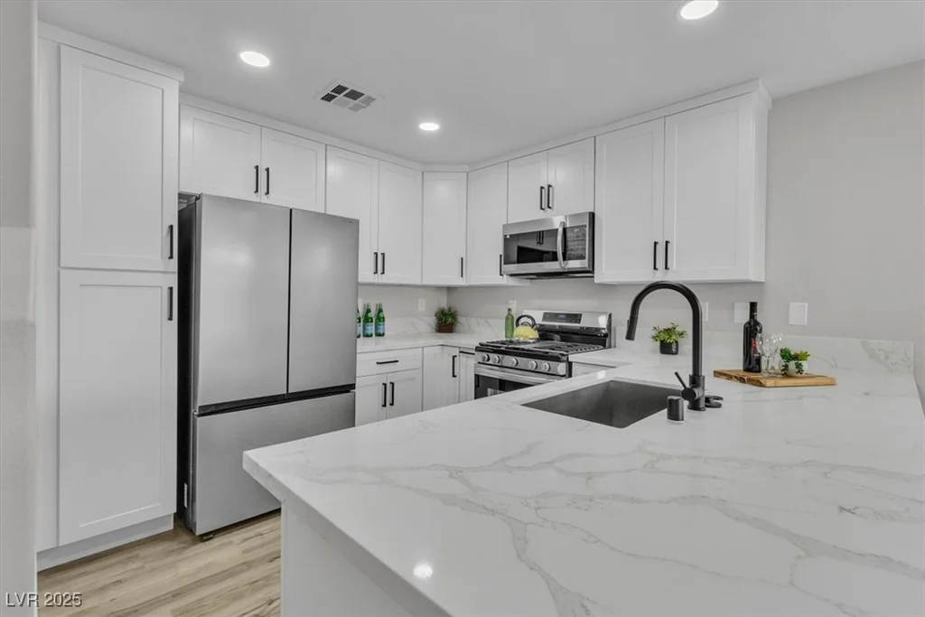 10373 Midnight Iris, Las Vegas, NV 89183