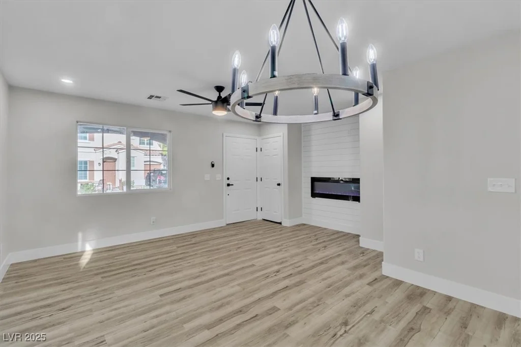10373 Midnight Iris, Las Vegas, NV 89183
