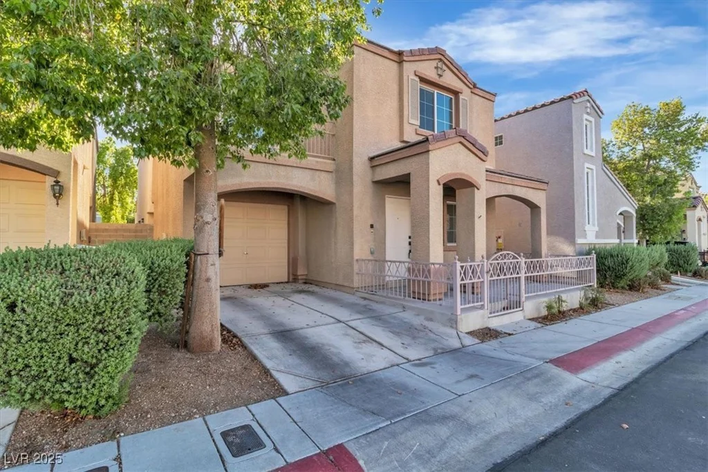 10373 Midnight Iris, Las Vegas, NV 89183