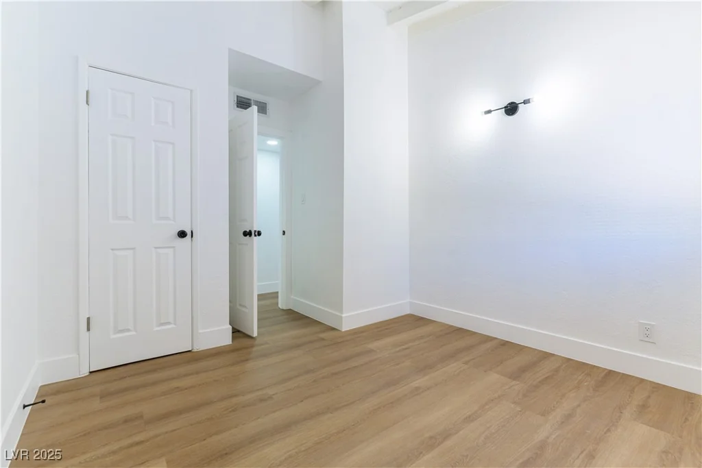 1916 Howard, Las Vegas, NV 89104