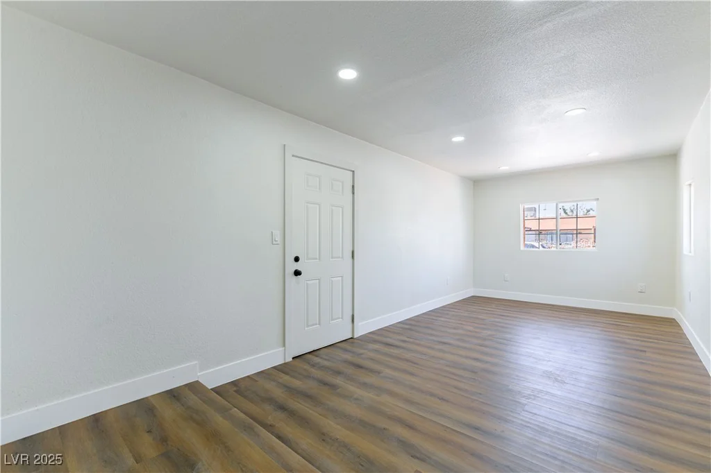 1916 Howard, Las Vegas, NV 89104
