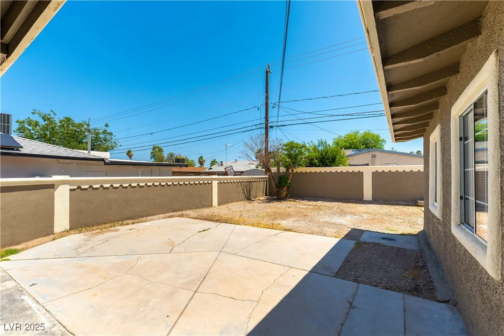 1916 Howard, Las Vegas, NV 89104