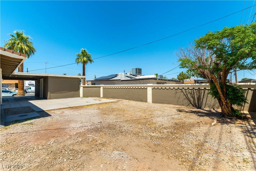 1916 Howard, Las Vegas, NV 89104